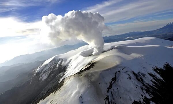 Los solitarios vigías del Nevado del Ruiz, el volcán más temido de Colombia - Ciencia - ABC Color