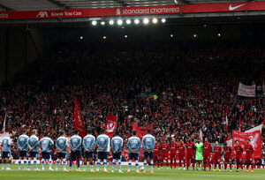 Versus / El himno "God Save the King" fue abucheado en el estadio del Liverpool