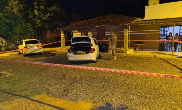 Hallan cuerpo de un hombre en maletero de un auto en Yby Yaú - Radio Imperio