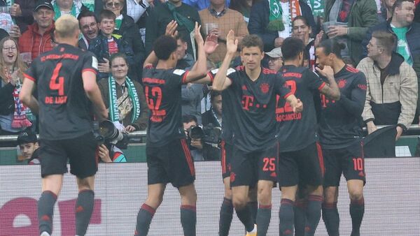 Bayern Múnich asegura el liderato una jornada más