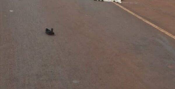 Viajaban sobre una moto entre tres: murieron la mamá y su hijito de solo 4 añitos