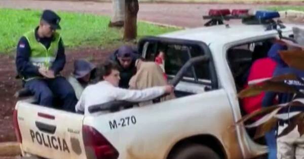 La Nación / Detienen a 34 nuevos acusados por violencia y destrucción de una patrullera en Alto Paraná