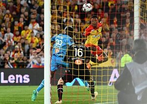 El Lens arrebata al Marsella el segundo puesto y aprieta al PSG - Fútbol Internacional - ABC Color
