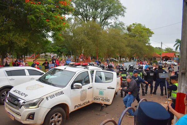 En medio de manifestaciones, aprueban rendición en Yataity del Guairá  - Nacionales - ABC Color