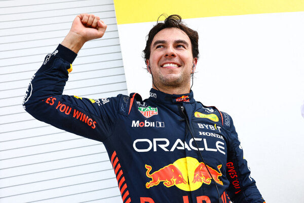 Versus / 'Checo' Pérez logra la 'pole' en Miami y amenaza el liderato de Verstappen