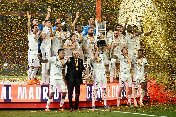 Versus / Florentino Pérez cree que el título de Copa dará "mucha fuerza" ante el City