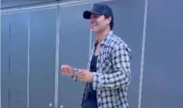 Así es el video de Chayanne bailando bachata que enloqueció internet