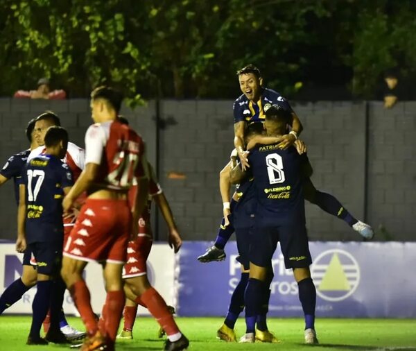 Torneo Apertura: Triqui sigue escalando - Fútbol - ABC Color