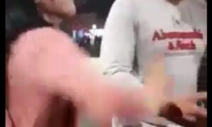 (VIDEO)Madre suplicó a “payistas” que la dejen llegar a ver a su bebé y la ningunearon