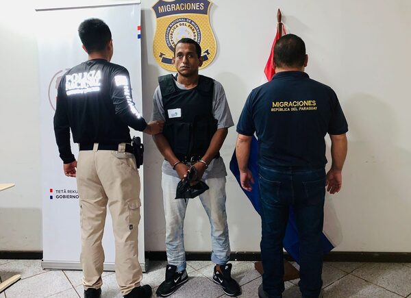 Expulsaron a un brasileño que posee orden de captura por tráfico de drogas - Megacadena — Últimas Noticias de Paraguay