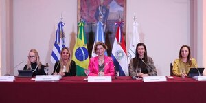 Titular de Cámara de Maquiladoras representó al país en encuentro de mujeres líderes del Mercosur