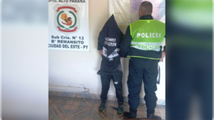 Se cruzó con el que le robó, lo molió a golpes y lo llevó a la comisaría
