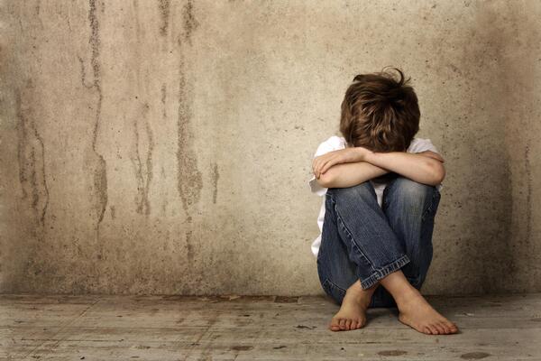Rescatan a niños de 11 y 3 años y detienen a la madre - Radio Imperio