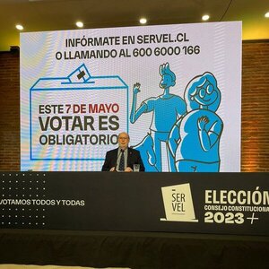 Chilenos acuden a las urnas para elegir consejeros constitucionales - ADN Digital