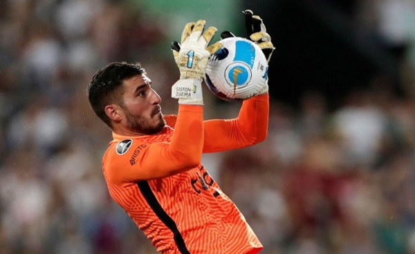 Oliveira padece chikungunya y no estará presente en el partido de Olimpia ante Guaireña