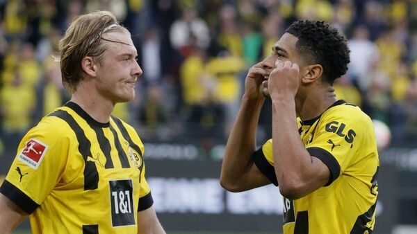 Borussia Dortmund se da un festín contra el Wolfsburgo