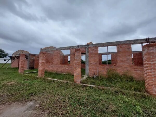 Educación: empresa solo terminó 3 de 15 escuelas, pero el MEC ya le pagó más de G. 3.100 millones - Nacionales - ABC Color