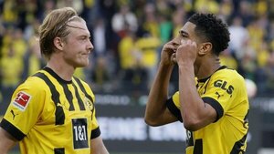 Borussia Dortmund se da un festín contra el Wolfsburgo