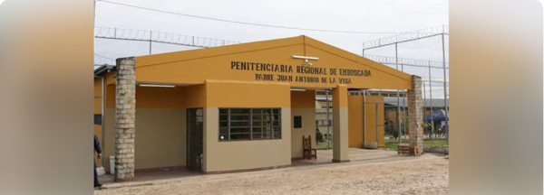 Mujer detenida por llevar a su hija menor de edad en la privada de la cárcel