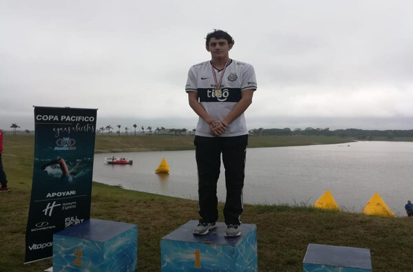 Versus / Rodrigo Medina logró medalla de oro en aguas abiertas y clasifica al Sudamericano de Santa Marta