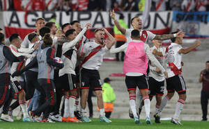 [VIDEO] River tumba a Boca con un penal sobre la hora y varios expulsados