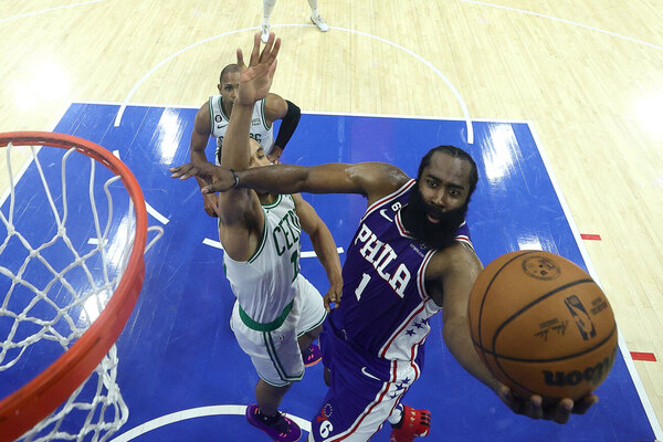 Versus / Un heroico James Harden rescata a los Sixers y empata la serie frente a los Celtics