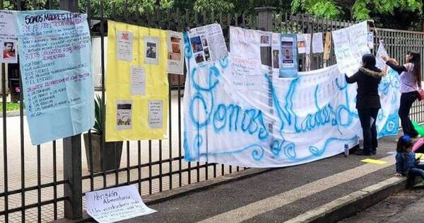 La Nación / Madres exponen a deudores de pensión alimentaria