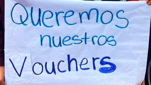 Retraso en entrega de vouchers a alumnos; solo 2.500 retiraron        