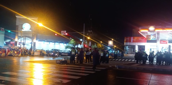 Avenida Eusebio Ayala, despejada en zona de manifestación | 1000 Noticias