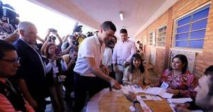 La Nación / La victoria de Santiago Peña reivindica la confianza hacia las encuestas