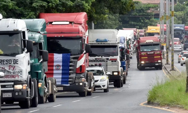Camioneros se suman a movilizaciones ciudadanas y anuncian “paro nacional” - OviedoPress