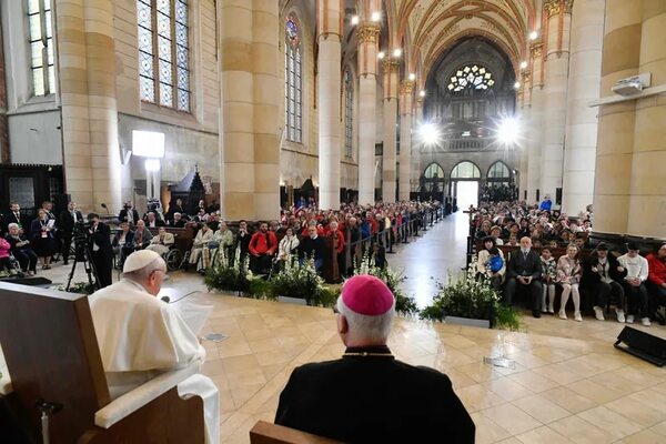 La comisión vaticana antiabusos crea un fondo de ayuda a las victimas de países más pobres - Mundo - ABC Color