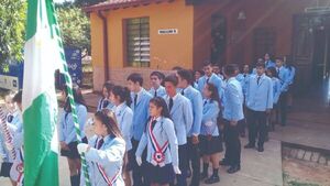 Para desfiles, hacen "camba" de uniformes