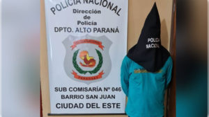 Robó ropas, quiso festejar con whisky, pero terminó en la comisaría