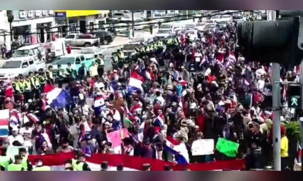 Surgen los primeros incidentes en el TSJE exigiendo la apertura del sobre 4