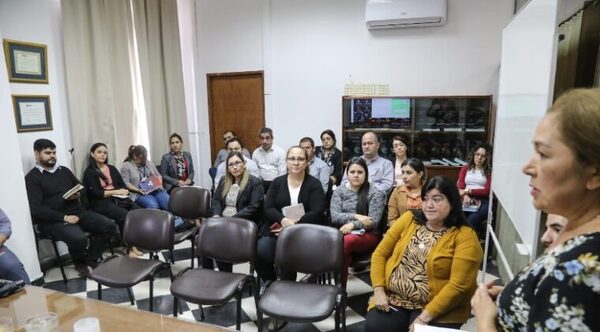HACIENDA Y SALUD TRABAJAN PARA APLICAR LA NUEVA LEY DE CONTRATACIONES PÚBLICAS