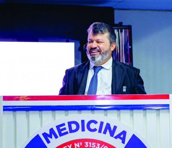 CEO de Universidad Central del Paraguay halaga decición de Juez por desición por revalidación de títulos de grado en medicina en 90 días