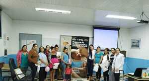 Brindan contención emocional a madres adolescentes en el Hospital Regional - La Clave