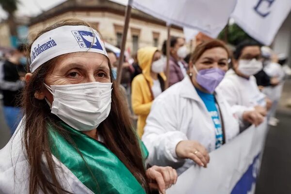 Enfermeros se movilizarán mañana frente al Ministerio de Salud - Nacionales - ABC Color