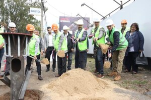 Diario HOY | Realizan palada inicial para instalación de nuevos semáforos en Asunción