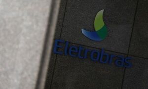 El Gobierno brasileño pide a Corte Suprema revisar privatización de Eletrobras - Revista PLUS