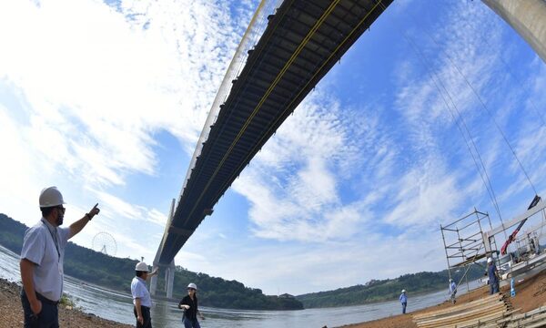 Instalan moderno sistema para la inspección del tramo central del Puente de la Integración