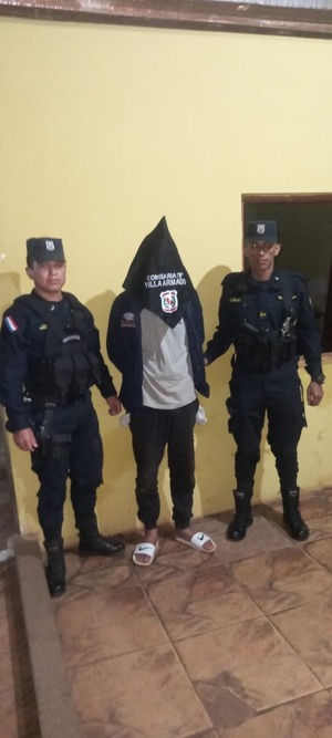 Detienen a un hombre con orden de captura e incautan una moto indocumentada