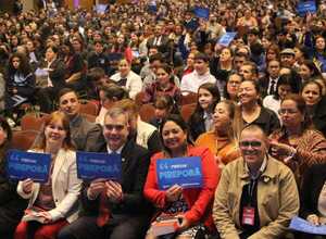 Realizaron conferencia sobre “Liderazgo para la educación” ante 2.700 estudiantes y docentes en la CONMEBOL