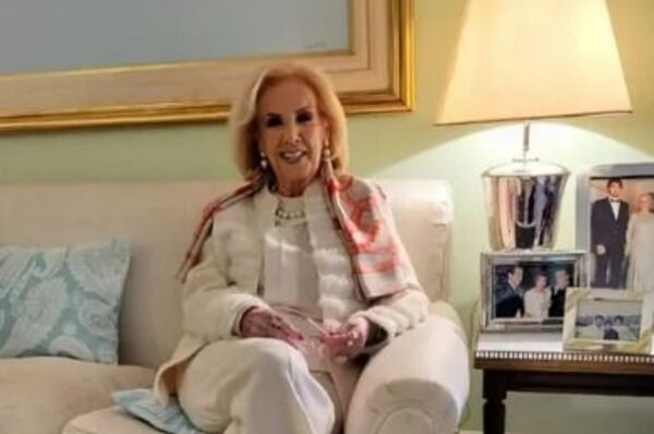 Publican foto de Mirtha Legrand luego de su operación