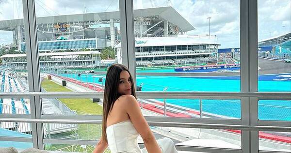 La Nación / La modelo paraguaya Stephania Stegman marcó presencia en la Fórmula Uno
