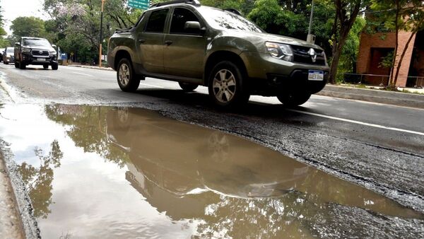 Conozca algunos de los indeseables baches de Asunción