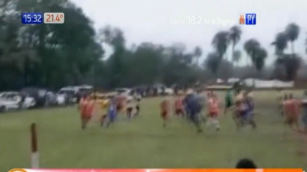 Moquete tras encuentro deportivo en Caacupé deja varios heridos - Noticias Paraguay
