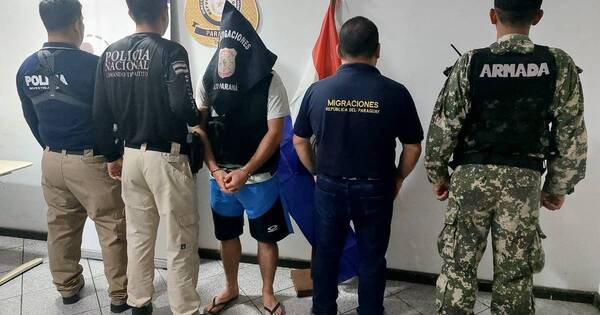 La Nación / Expulsan a dos brasileños: a uno lo buscaban por crimen de un delegado de la Policía Civil