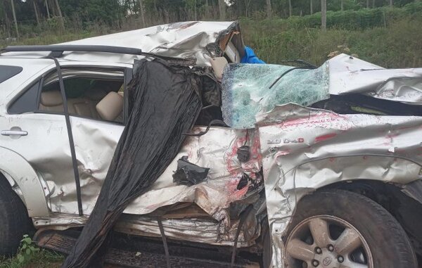 Un hombre murió tras chocar su camioneta contra un camión de gran porte en Itá